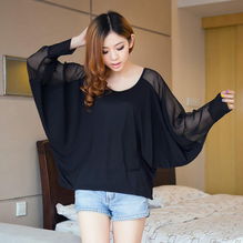 秋冬新风尚 圆领长袖T恤——通勤休闲皆宜的爆款穿搭指南