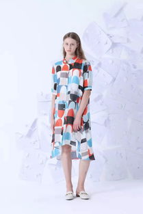 橘涩女装 今夏必备，让你在人群中脱颖而出